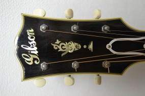 Gibson SJ-200 western classic