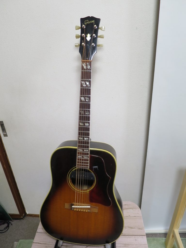 Gibson サザンジャンボにTSピックアップシステム 2チャンネルシステムの取付